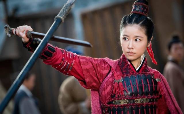女明星穿盔甲_女明星穿铠甲_古装剧女将军